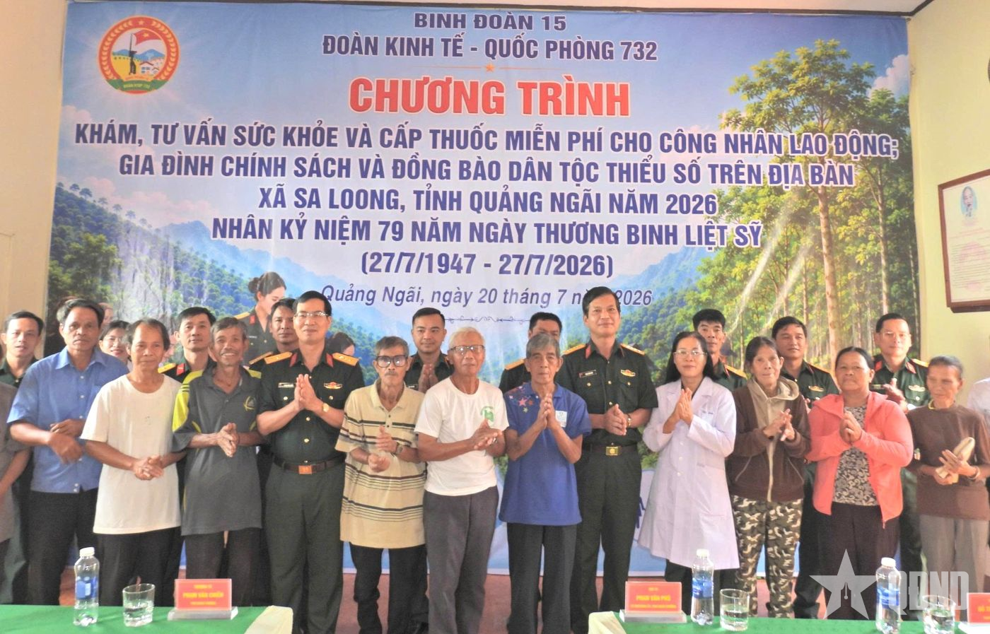Đoàn Kinh tế - Quốc phòng 732 khám bệnh, cấp thuốc miễn phí cho đối tượng chính sách và người lao động